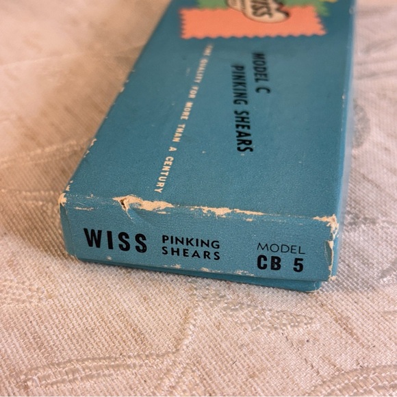 Vintage Wiss Model CB 5 Pinking Shears. Newark NJ. Original Box and Pamphlet - Picture 10 of 11